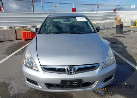 2006 Honda Accord 2.4 Lx из США, поврежденный, VIN JHMCM56436C006745